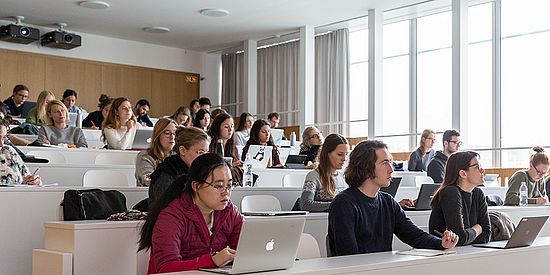 Studierende